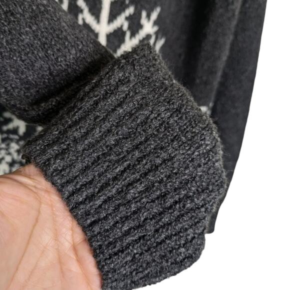 NEW J.Jill Large Sweater Intarsia Snowflake Funnel Neck Gray Holiday Christmas - Picture 3 of 10